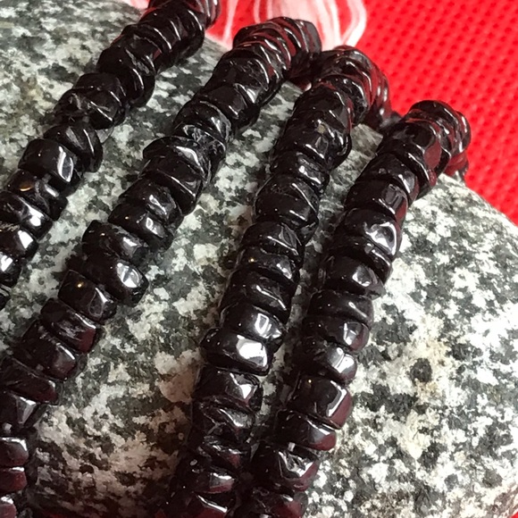 Black Spinel 5X3mm - Picture 7 of 10